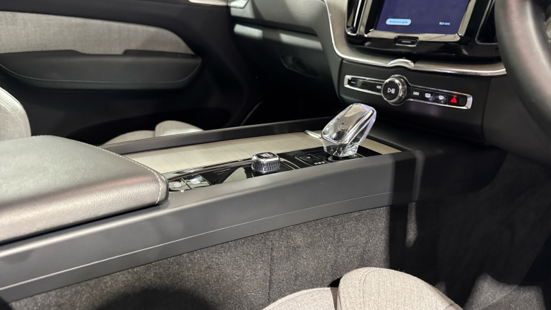 Volvo XC60 2.0 T8 [455] RC PHEV Ultimate Dark 5dr AWD Gtron Estate